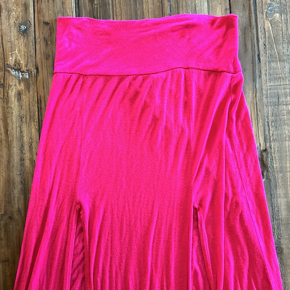 Hot pink double slit maxi skirt - Picture 2 of 6